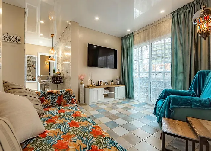 Luxury Two-Bedroom Apartment Four Seasons