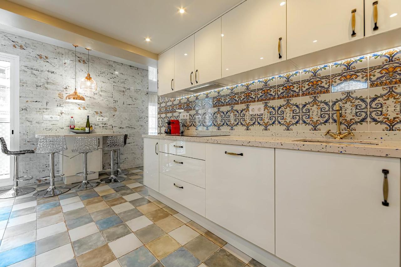 Luxury Two-bedroom Four Seasons Apartament